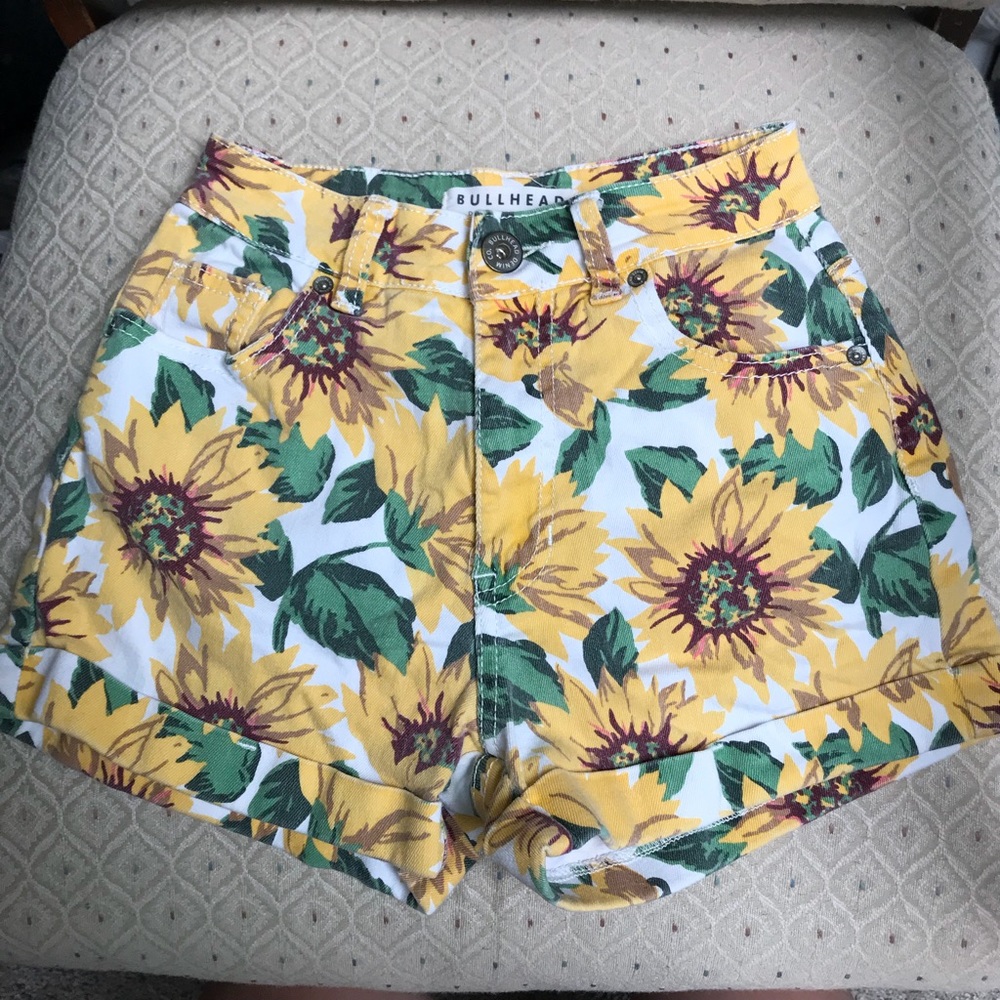 Bullhead sunflower mom shorts